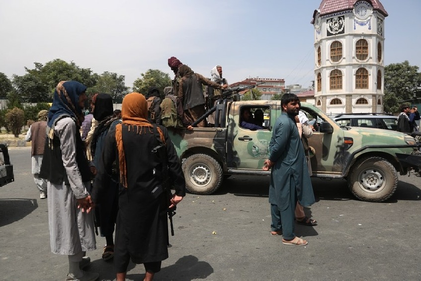 4 days after Taliban invasion, streets of Kabul almost devoid of women