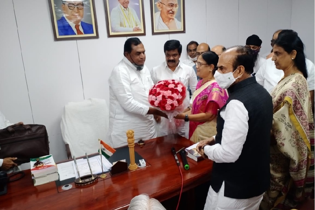 P.V. Narasimha Rao's daughter Vani Devi takes oath as MLC