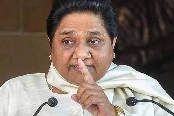 Mayawati confident of forming govt in UP with Brahmin support