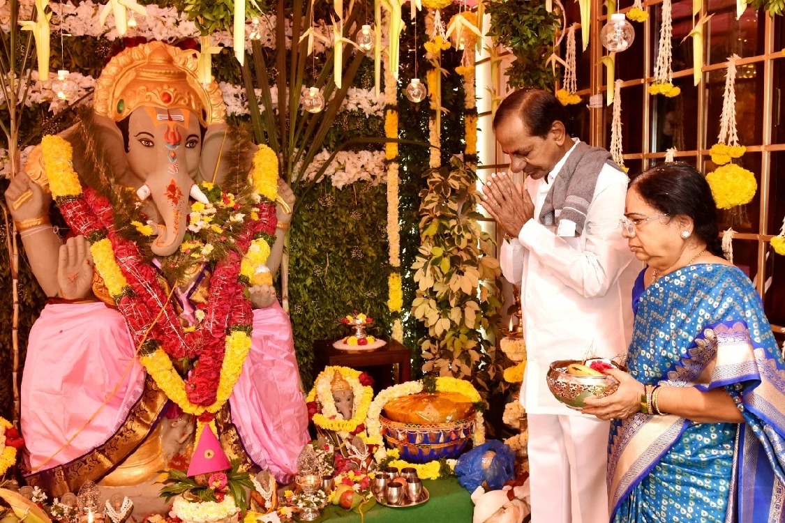 Ganesh Chaturthi begin in Telugu states on contrasting note