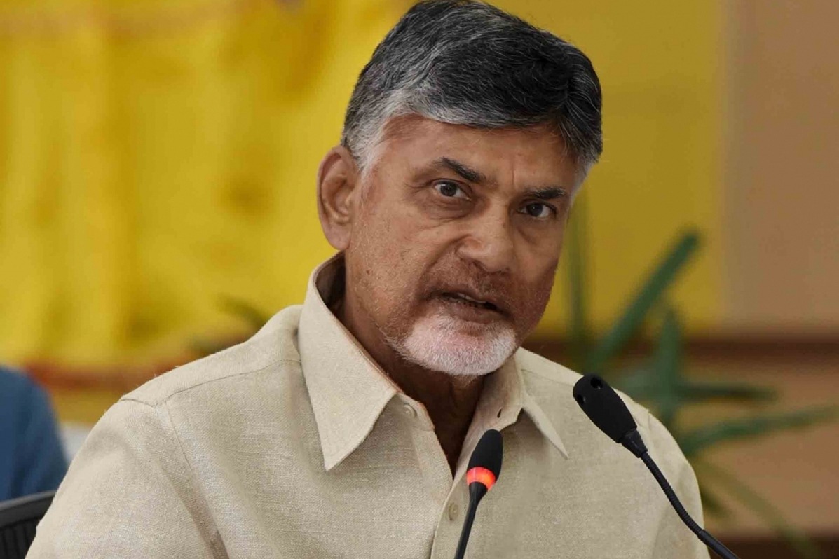 Cases filed over clash at Chandrababu's house in Amaravati