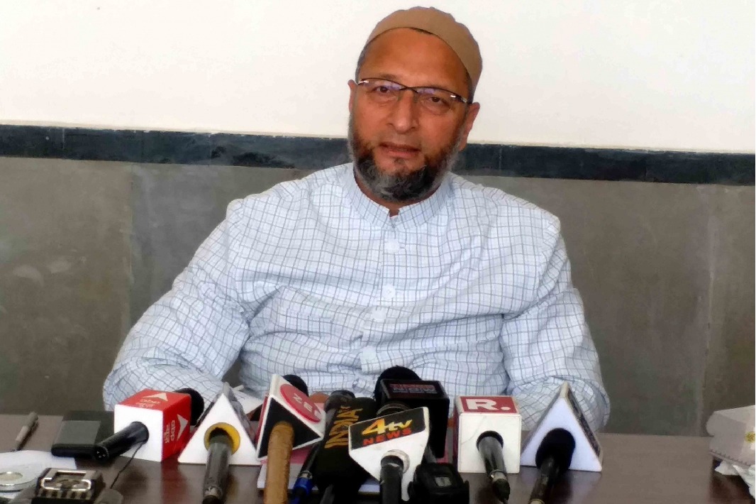 Asaduddin Owaisi denied permission to meet ex MP Atiq Ahmad in Guj jail