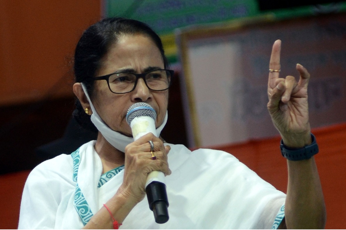 Mamata secures CM's post, wins with a record margin