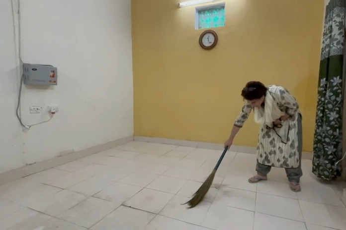 Watch Video: Priyanka Gandhi sweeps room in detention