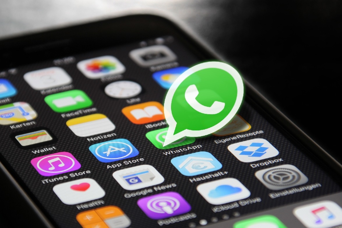 Facebook, WhatsApp, Instagram suffer major global outage