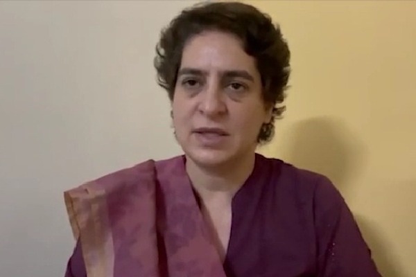 Priyanka Gandhi arrested, kept in PAC guesthouse