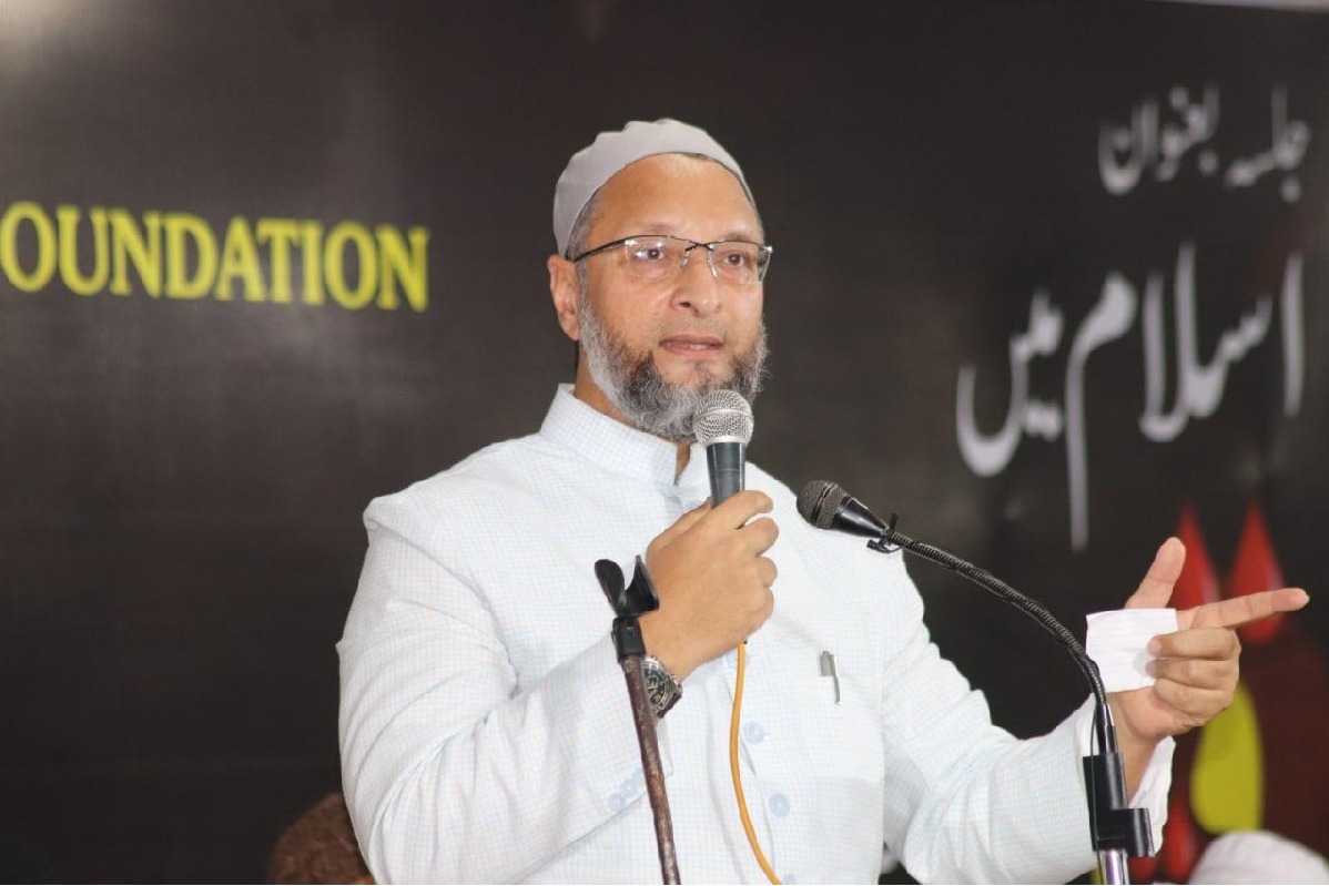 'Pak playing T-20 in J&K': Owaisi slams Modi govt over match