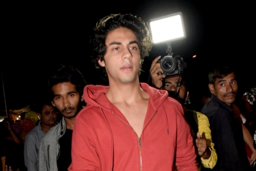 Aryan's judicial custody extended, Bombay HC to hear bail next week