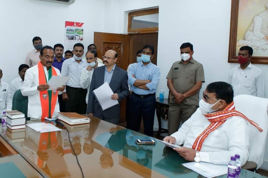 BJP's Rajender takes oath as Telangana MLA