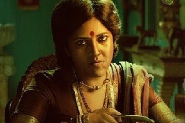 Anasuya Bharadwaj's first look from 'Pushpa' fails to enthuse fans