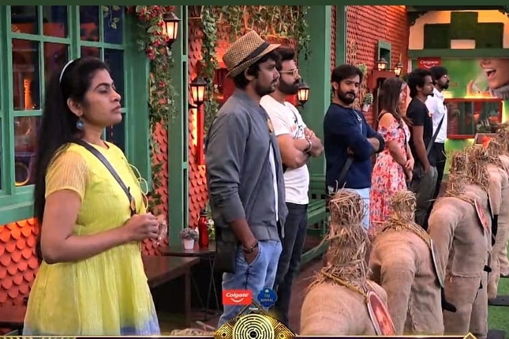 'Bigg Boss Telugu 5': Contestants resort to stunts for survival