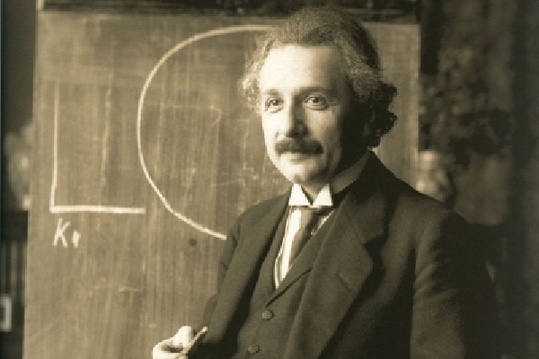 Einstein relativity theory manuscript sold for $13 mn in Paris