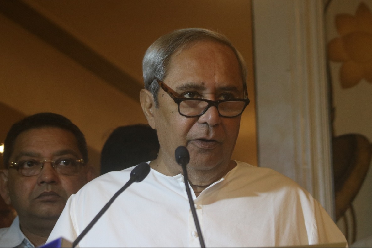 Eggs hurled at Odisha Chief Minister's convoy