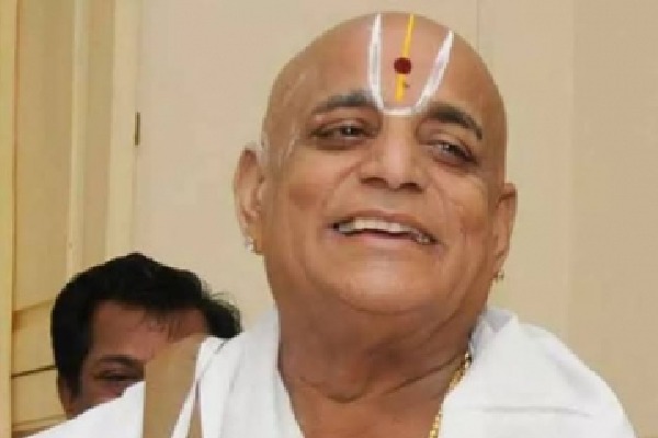 Tirumala temple's super priest Dollar Seshadri dead at 74