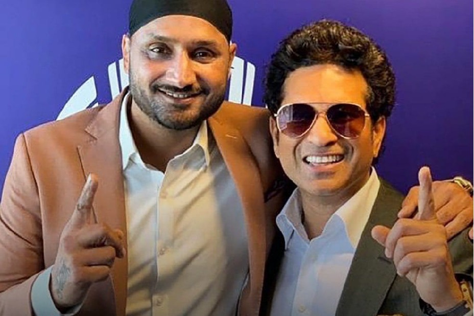 Tendulkar leads cricket fraternity in wishing Harbhajan on his retirement