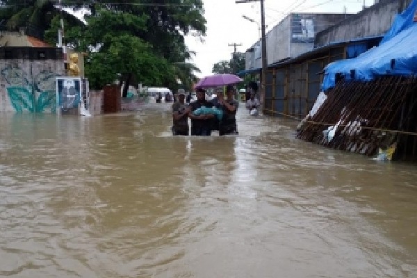 Heavy rains lash Chennai, three dead