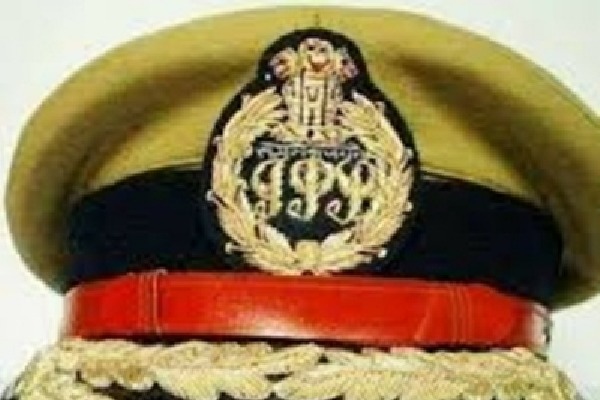 Bengal IPS officer Nagendra Tripathi conferred EC award