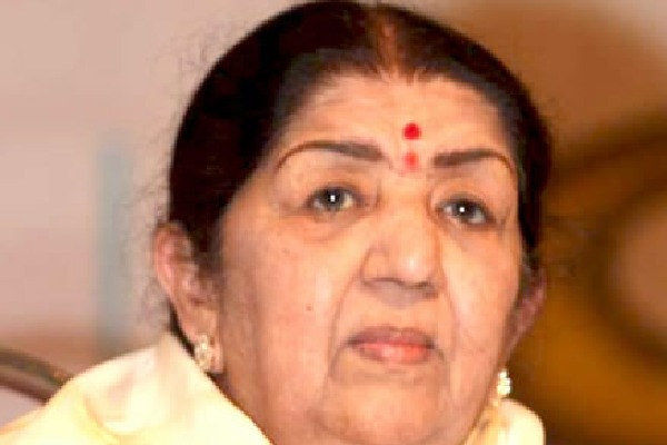 PM Modi arrives in Mumbai, to attend last rites of Lata Mangeshkar