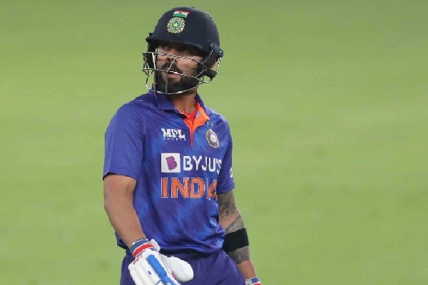 Kohli will get runs whether he is playing under Rohit or anybody else: Gavaskar