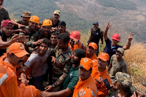 Army rescues trekker trapped in fault line in Kerala