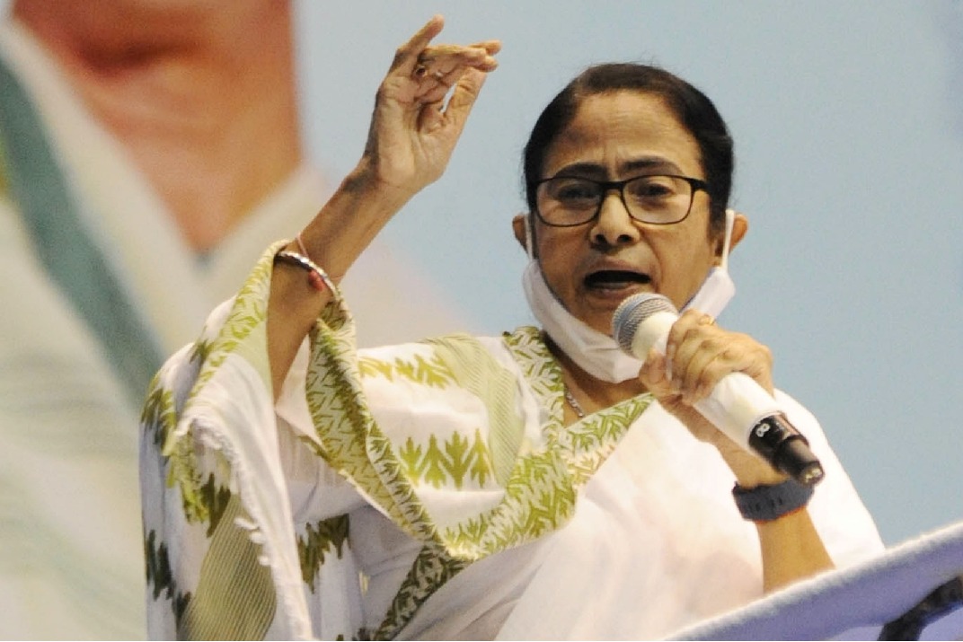 Mamata dissolves all existing posts in Trinamool Congress