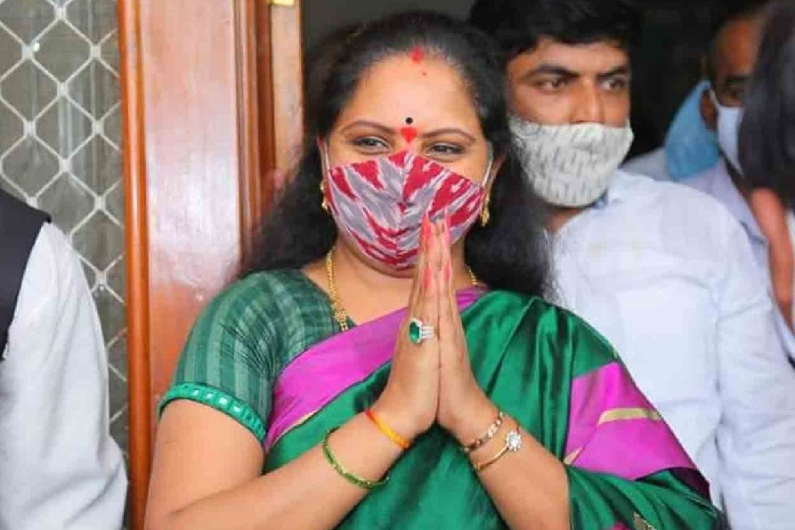 KCR's daughter, Cong leader engage in war of words over T'gana