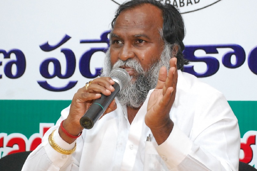 Telangana Congress leader drops plan to quit