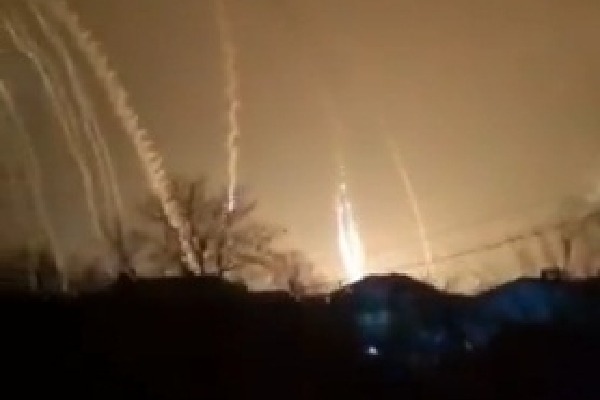 Russia strikes Ukrainian military sites with cruise missiles