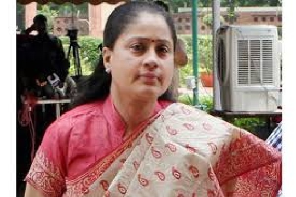 Vijayashanthi lashes out at TRS, Congress for their bid to bring disrepute to BJP  