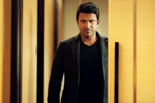 Fever of late Kannada superstar Puneeth's swansong 'James' grips K'taka