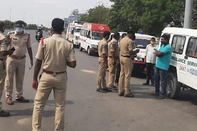 Andhra Mid-Day Meal workers held ahead of 'chalo Vijayawada'