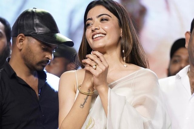 Rashmika Mandanna sends her love, power to fans going through tough times