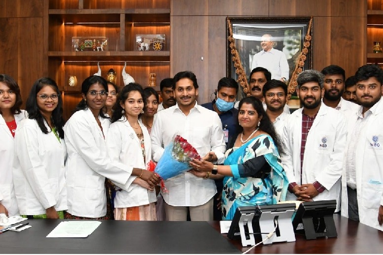 Jagan assures all help to Ukraine returnee students