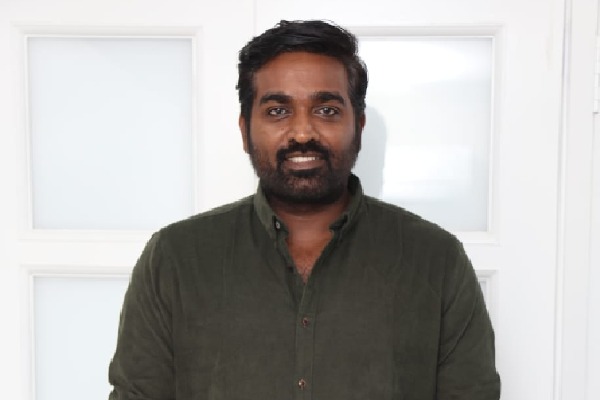 'Vijay Sethupathi has silently helped a lakh people secure employment'