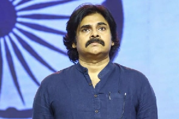 Pawan Kalyan tears up as Padmaja Reddy's speech begins