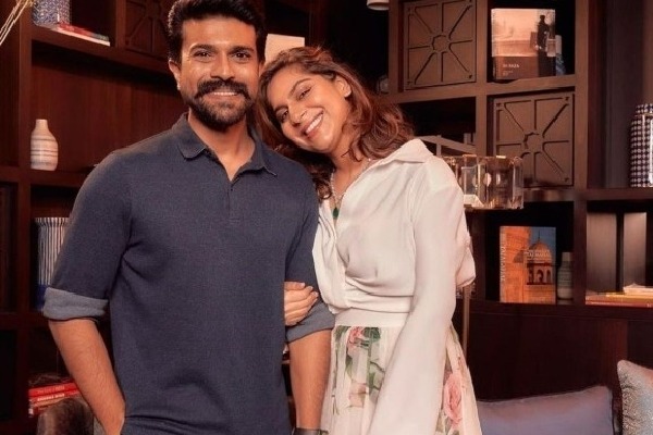 Viral: Ram Charan's wife Upasana enjoys RRR benefit show