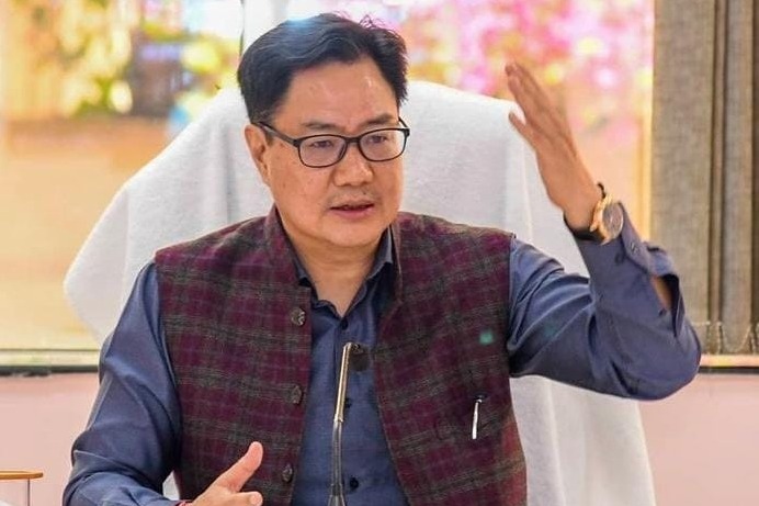 Centre mulling granting online voting rights to 'Pravasi' Indians: Rijiju