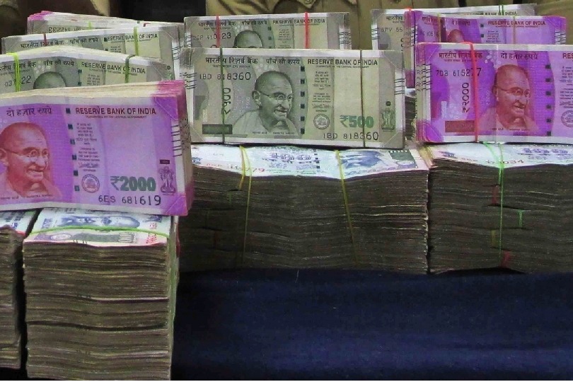 Rs 4.76 crore cash seized from bus passengers in Andhra