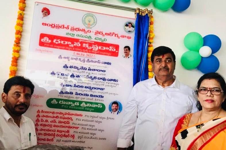 Dy. CM invites Pawan Kalyan for real fight; I broke foundation stone, claims MLC Duvvada