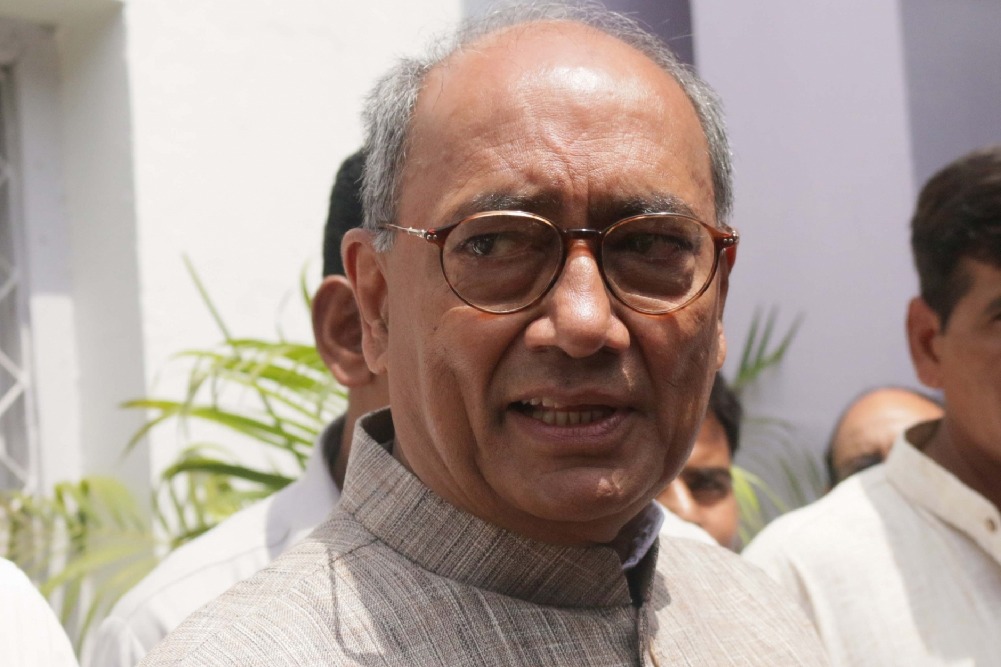 FIR against Digvijaya Singh for 'fake' post on Khargone violence