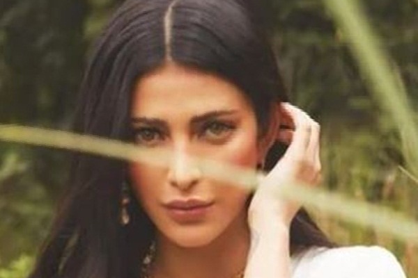 Shruti Haasan is back on the sets of 'Mega 154'