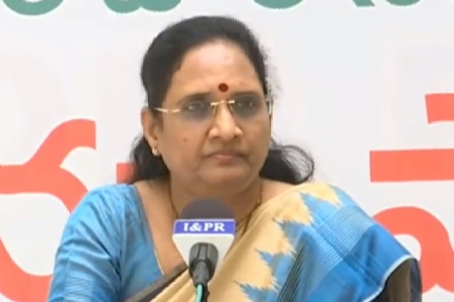 Women Commission will wage legal battle against Chandrababu, Bonda Uma: Vasireddy Padma