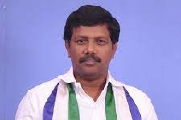 YSRCP workers attack MLA Talari Venkat Rao, suffered injuries