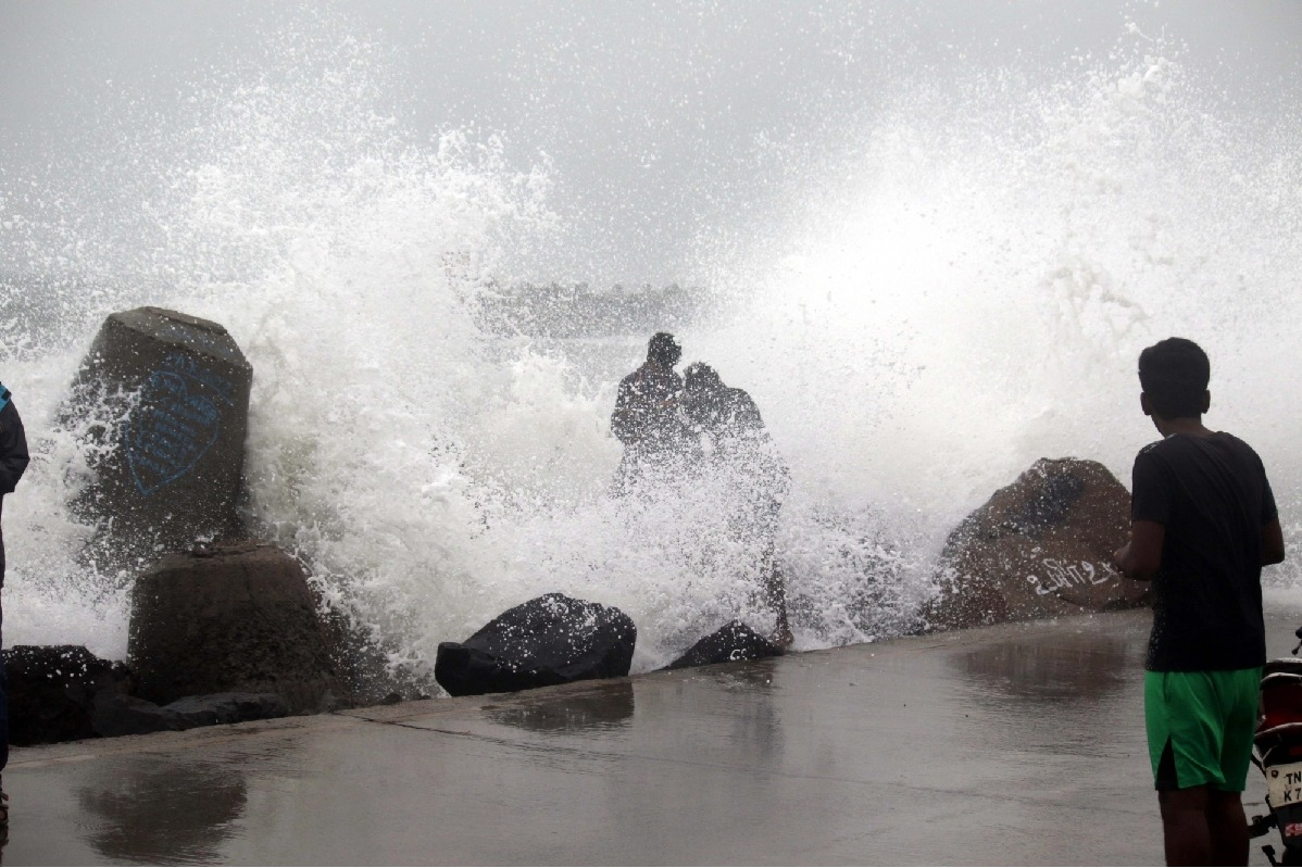 Rains lash coastal Andhra as cyclone 'Asani' nears