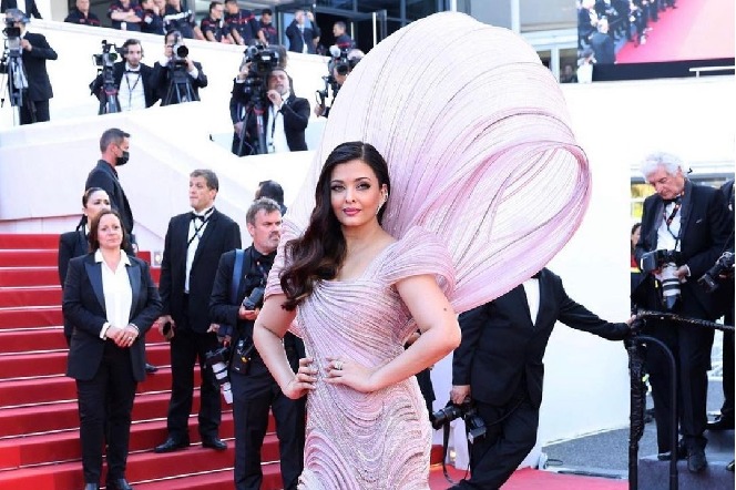 Aishwarya aces Cannes red carpet look at 'Armageddon Time' premiere