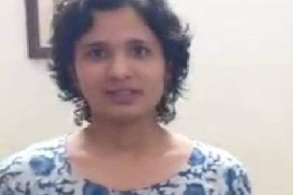 Shruti Sharma tops UPSC, all three toppers are women