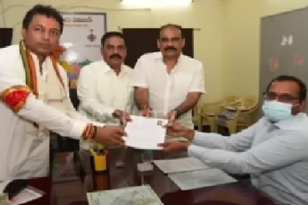 Nellore: Mekapati Vikram files nomination for Atmakur by-election