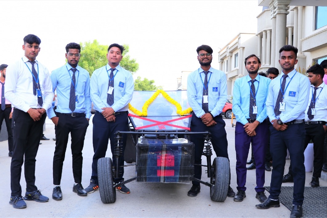 6 students from private university design EV Buggy