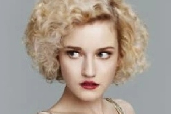 Julia Garner is top contender to essay Madonna in upcoming biopic