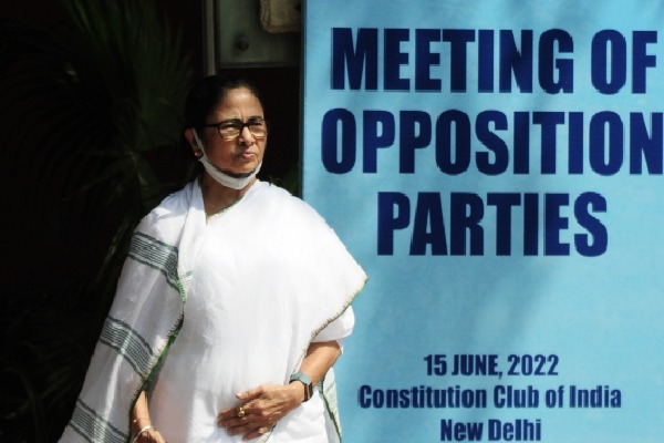 Meeting of Oppn parties called by Mamata starts